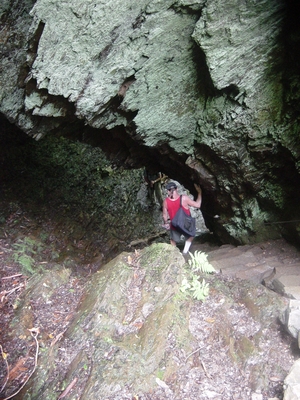 Alum bluff cave at Mount LeConte - Hiking Tennessee
