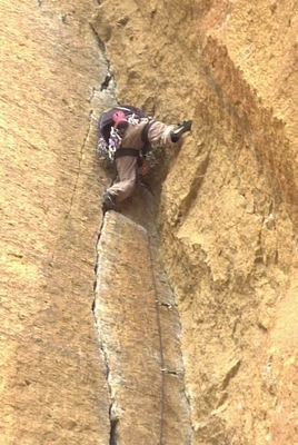 Eric leading Moonshine - Dihedrals - Smith Rock - Climbing Oregon